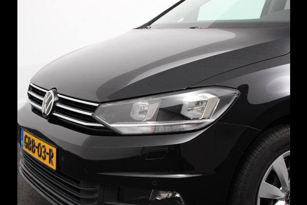 Volkswagen Touran 1.5 TSI 150pk DSG Comfortline Plus 7p | Navigatie | Apple Carplay/Android Auto | Wegklapbare trekhaak | Parkeersensoren | Adaptive Cruise Control | Stoelverwarming | Getinte ramen | Climate Control