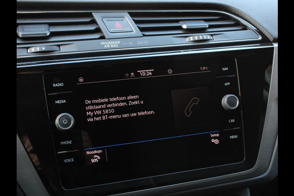 Volkswagen Touran 1.5 TSI 150pk DSG Comfortline Plus 7p | Navigatie | Apple Carplay/Android Auto | Wegklapbare trekhaak | Parkeersensoren | Adaptive Cruise Control | Stoelverwarming | Getinte ramen | Climate Control