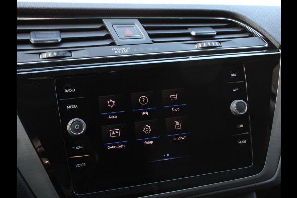 Volkswagen Touran 1.5 TSI 150pk DSG Comfortline Plus 7p | Navigatie | Apple Carplay/Android Auto | Wegklapbare trekhaak | Parkeersensoren | Adaptive Cruise Control | Stoelverwarming | Getinte ramen | Climate Control