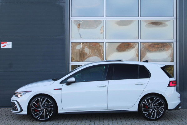 Volkswagen Golf 2.0 TSI GTI | Pano | Remus | HUD | HK | IQ