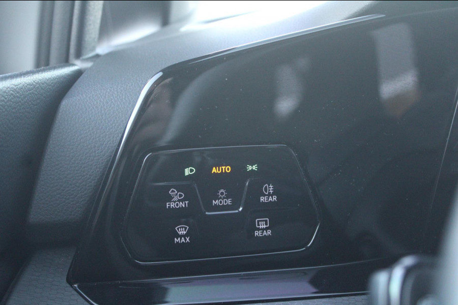 Volkswagen Golf 2.0 TSI GTI | Pano | Remus | HUD | HK | IQ