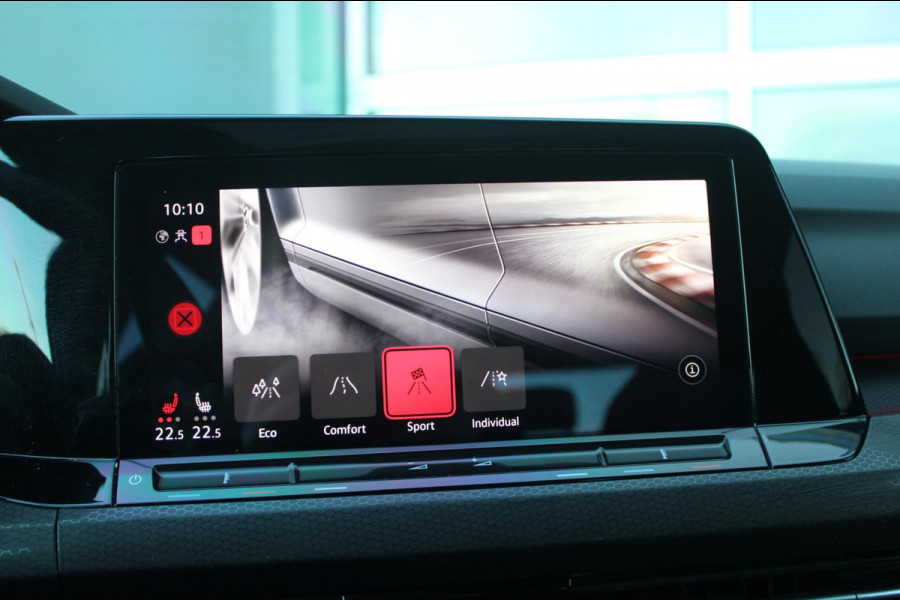 Volkswagen Golf 2.0 TSI GTI | Pano | Remus | HUD | HK | IQ