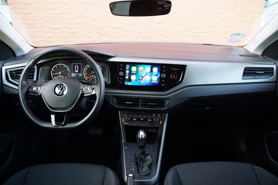 Volkswagen Polo 1.0 TSI Comfortline Automaat + STOELVERWARMING / TREKHAAK / APPLE CARPLAY