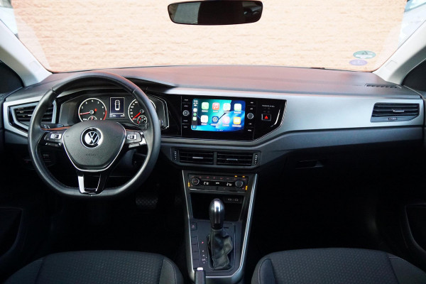 Volkswagen Polo 1.0 TSI Comfortline Automaat + STOELVERWARMING / TREKHAAK / APPLE CARPLAY