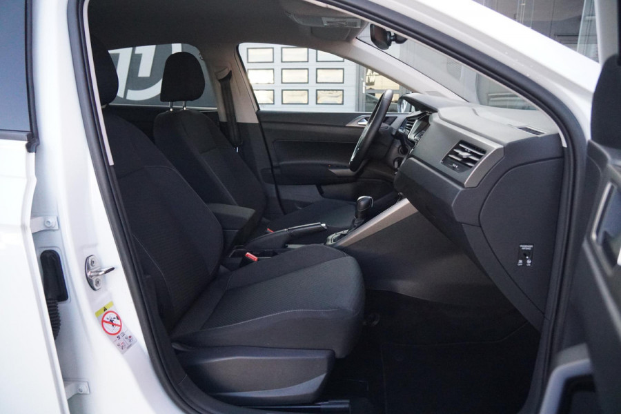 Volkswagen Polo 1.0 TSI Comfortline Automaat + STOELVERWARMING / TREKHAAK / APPLE CARPLAY
