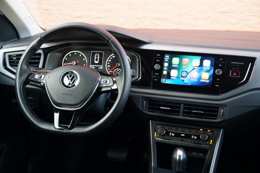 Volkswagen Polo 1.0 TSI Comfortline Automaat + STOELVERWARMING / TREKHAAK / APPLE CARPLAY