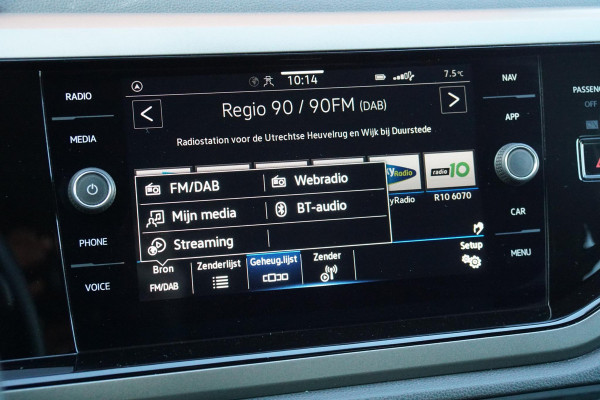 Volkswagen Polo 1.0 TSI Comfortline Automaat + STOELVERWARMING / TREKHAAK / APPLE CARPLAY