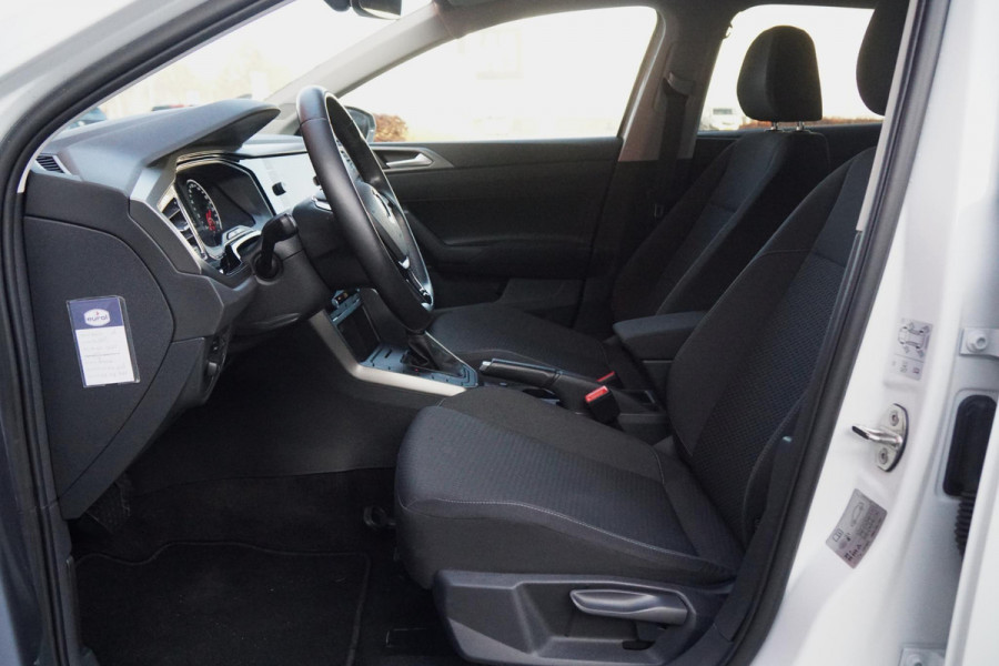 Volkswagen Polo 1.0 TSI Comfortline Automaat + STOELVERWARMING / TREKHAAK / APPLE CARPLAY