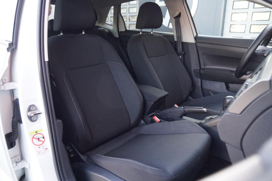 Volkswagen Polo 1.0 TSI Comfortline Automaat + STOELVERWARMING / TREKHAAK / APPLE CARPLAY