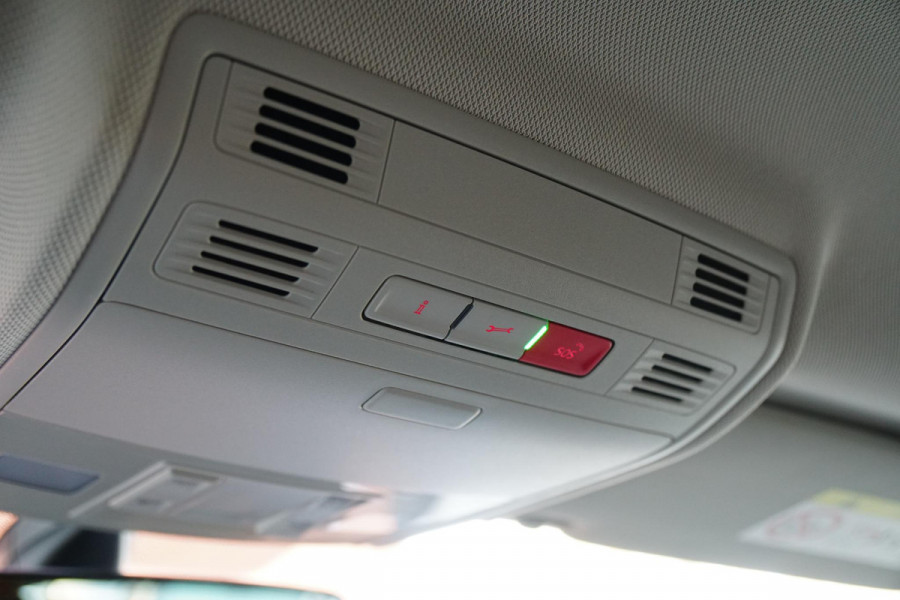 Volkswagen Polo 1.0 TSI Comfortline Automaat + STOELVERWARMING / TREKHAAK / APPLE CARPLAY