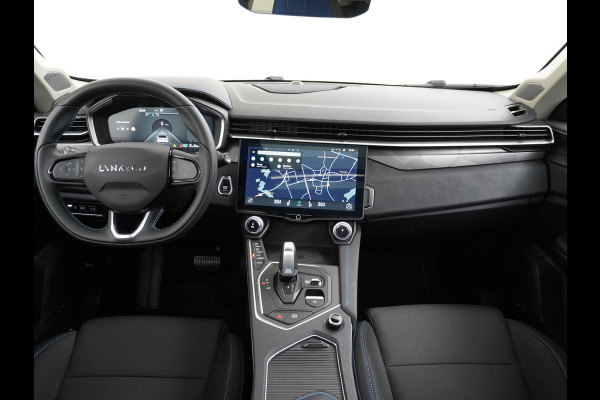 Lynk & Co 01 PHEV AUT-7 261pk Pano-Schuifdak Lmv 20" 360°Camera Apple Carplay Android Auto Adap.Cruise Navi Pdc Ecc Keyless Led Plug-In Hybri Elek.Memory.Stoel File assistent Dodehoek detector Elektrisch bedienbare achterklep Rijstrooksensor Wifi Verkeersbord detectie 425Nm koppel 3,7kw laadvermogen €41.882 Nieuwprijs 1e Eigenaar Origineel NLse auto!
