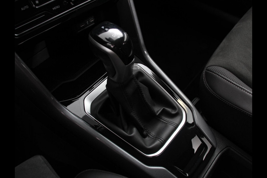 Volkswagen T-Roc 1.5 TSI DSG Style | Navigatie | Apple Carplay / Android Auto | Climate Control | Led | Digitale Cockpit | Adaptive Cruise Control | Trekhaak