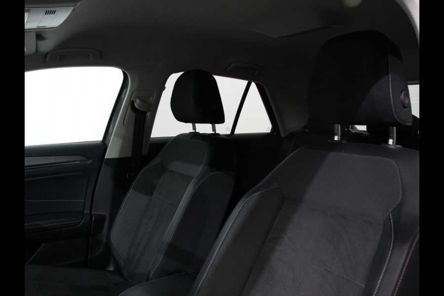 Volkswagen T-Roc 1.5 TSI DSG Style | Navigatie | Apple Carplay / Android Auto | Climate Control | Led | Digitale Cockpit | Adaptive Cruise Control | Trekhaak