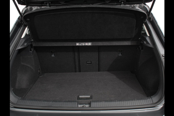 Volkswagen T-Roc 1.5 TSI DSG Style | Navigatie | Apple Carplay / Android Auto | Climate Control | Led | Digitale Cockpit | Adaptive Cruise Control | Trekhaak