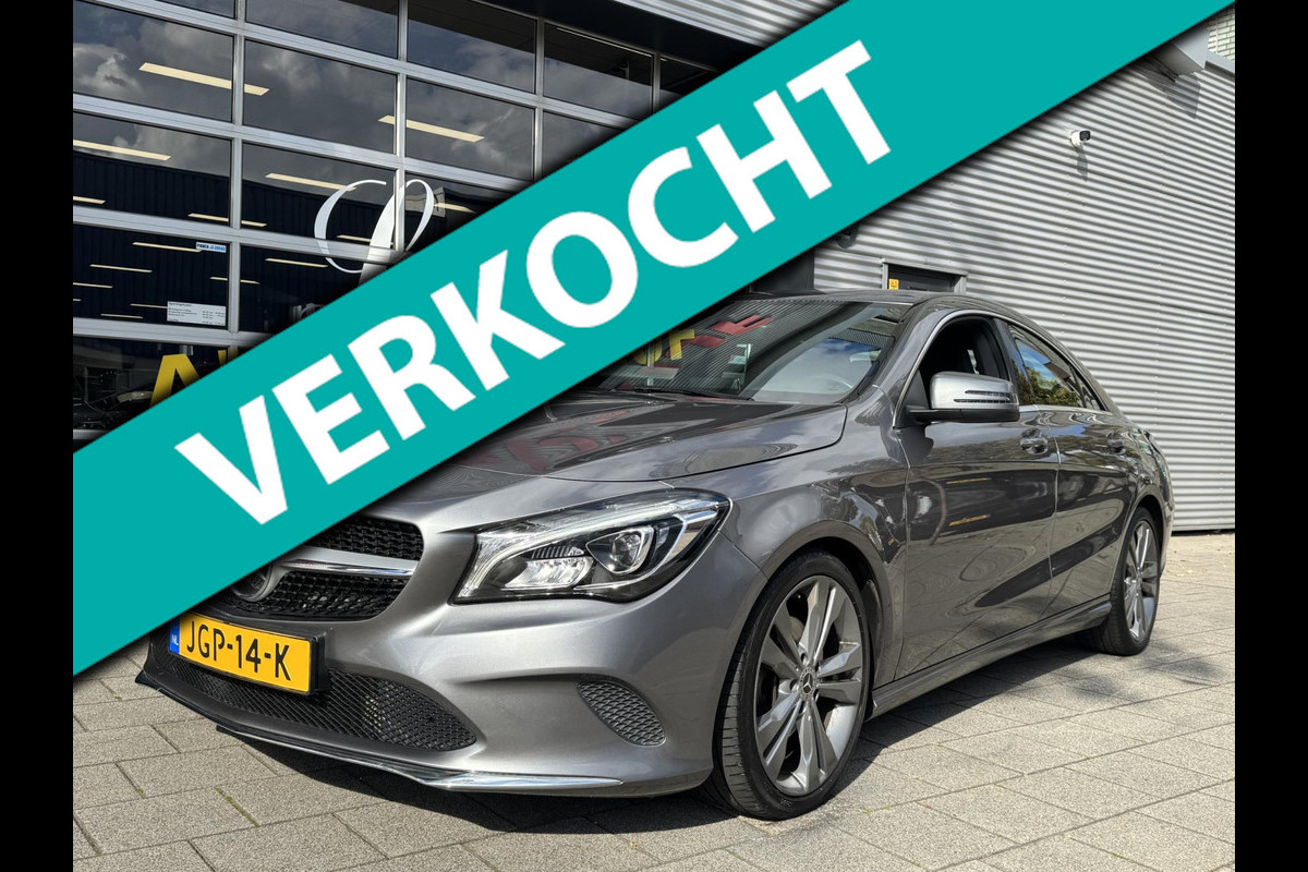 Mercedes-Benz CLA-Klasse 180 Ambition & Urban - Navigatie I Airco I Bi-Xenon I PDC I Sport interieur I Dealer onderhouden