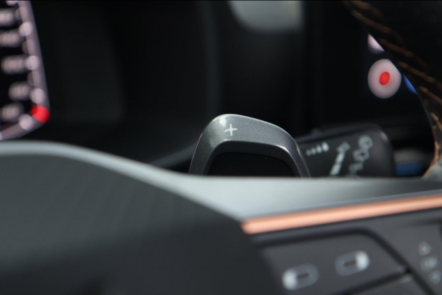 CUPRA Leon Sportstourer 1.4 e-Hybrid VZ Copper / PANODAK / KEYLESS / VOLLEDIG UITGEVOERD!