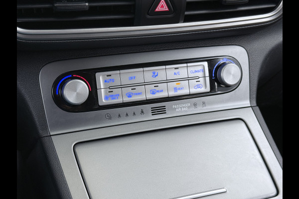 Hyundai Kona EV 64kWh Leer Warmtepomp Camera Adap. Cruise + stop&go Apple Carplay Android Comfort Ecc Pdc Navi* Isofix DAB Led Lmv 17" Lane Assist FCA Keyless 1e Eigenaar Origineel Nederlandse Auto