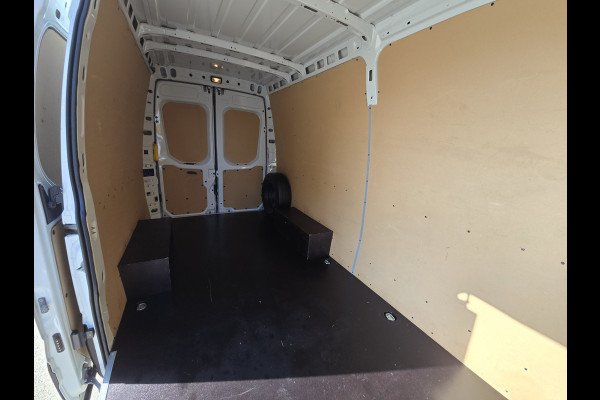 Iveco Daily 35S14V 2.3 352L H2 - 140 Pk - Euro 6 - Airco - Cruise Control