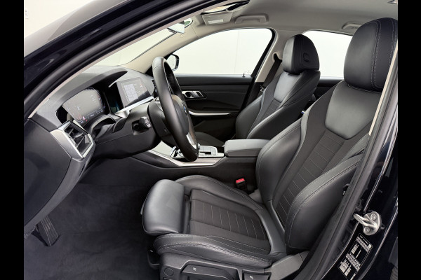 BMW 3-serie 320i 2.0T 184pk AUT-8 Navi-Pro Apple Carplay Android Bordherk. Sport Line Shadow-Line Sportstoel+ 1/2 Leer PDC-a+v Teleservice D HiFi+9speakers Drive-Assist LED Connected-Services LED Live Cockpit Pro Active guard DAB WiFi 1600kg trekvermogen
