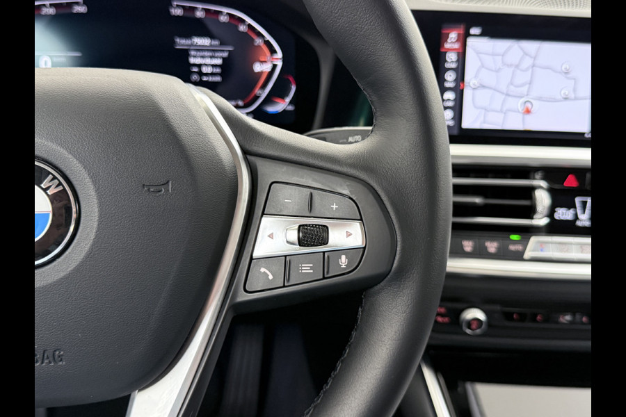 BMW 3-serie 320i 2.0T 184pk AUT-8 Navi-Pro Apple Carplay Android Bordherk. Sport Line Shadow-Line Sportstoel+ 1/2 Leer PDC-a+v Teleservice D HiFi+9speakers Drive-Assist LED Connected-Services LED Live Cockpit Pro Active guard DAB WiFi 1600kg trekvermogen