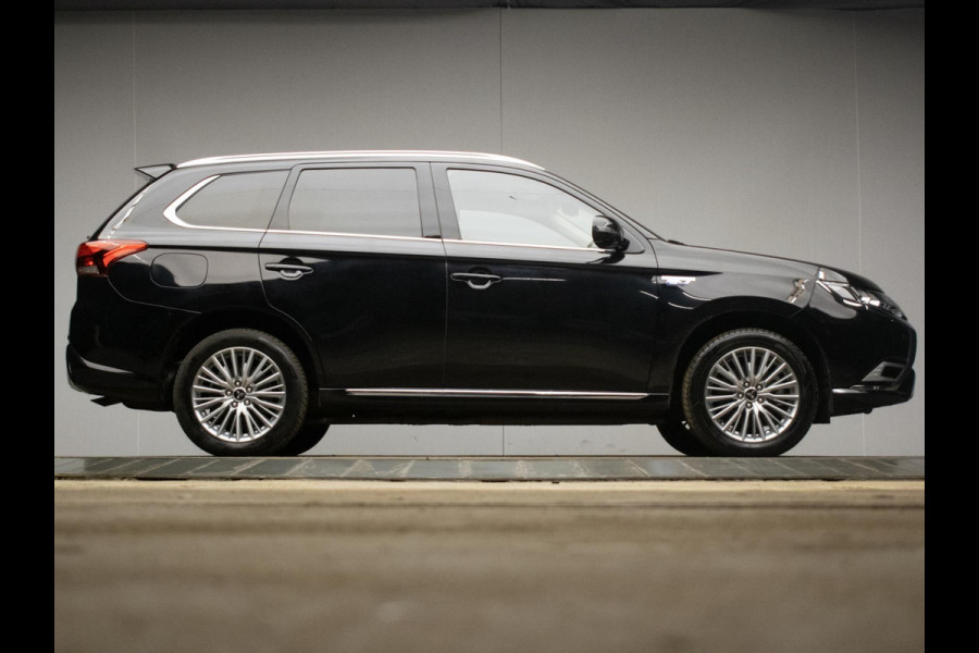 Mitsubishi Outlander 2.4 PHEV Intense Sport (APPLECARPLAY,CAMERA,PDC,STOELVERWARMING,CRUISE,SPORTSTOELEN,LM VELGEN,NETTE STAAT)