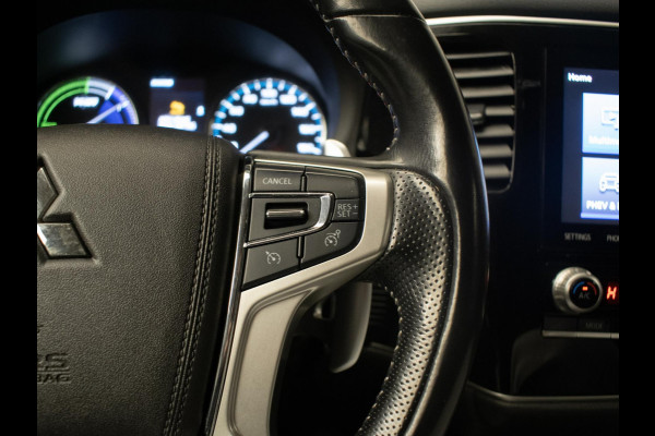 Mitsubishi Outlander 2.4 PHEV Intense Sport (APPLECARPLAY,CAMERA,PDC,STOELVERWARMING,CRUISE,SPORTSTOELEN,LM VELGEN,NETTE STAAT)