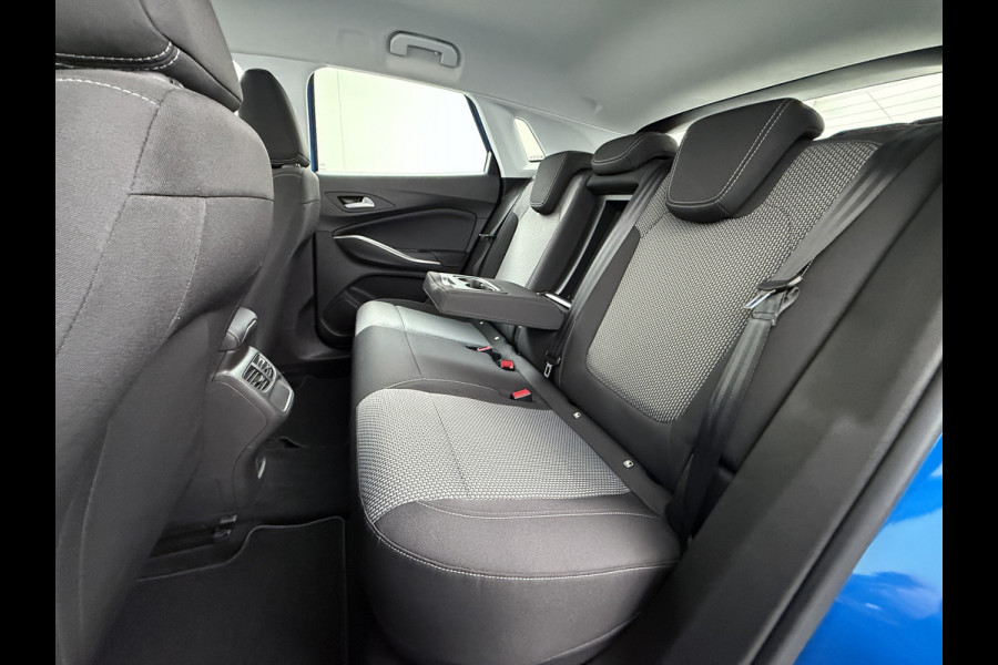 Opel Grandland 1.6T 225PK NWE MODEL !! PHEV AUT-8 Navi Ecc Apple Carplay Android Auto 360°Camera Adaptieve Cruise Control Pdc Plug-In Hybride DAB+ Lane Assist Stuur Verwarming Led Keyless Digitaal dashboard 1e Eigenaar Origineel Nederlandse Auto Nieuwe Model € 40.000 - nieuw!