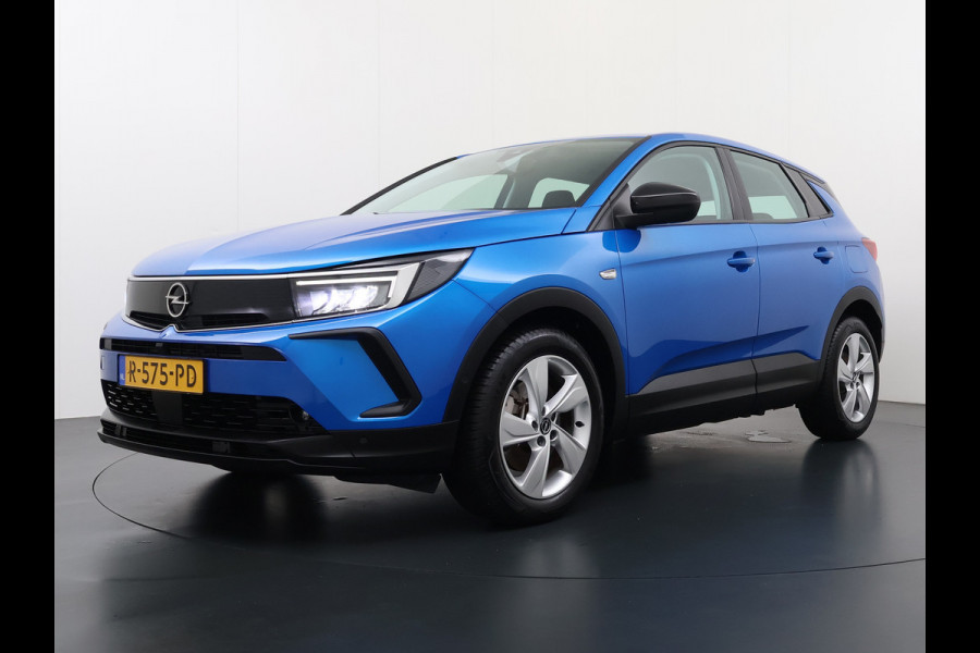Opel Grandland 1.6T 225PK NWE MODEL !! PHEV AUT-8 Navi Ecc Apple Carplay Android Auto 360°Camera Adaptieve Cruise Control Pdc Plug-In Hybride DAB+ Lane Assist Stuur Verwarming Led Keyless Digitaal dashboard 1e Eigenaar Origineel Nederlandse Auto Nieuwe Model € 40.000 - nieuw!
