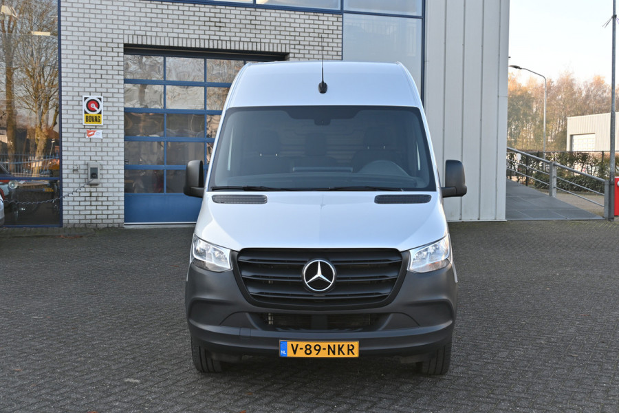 Mercedes-Benz Sprinter 317 CDI L2H2 RWD MBUX met camera, Led in laadruimte, Opstap