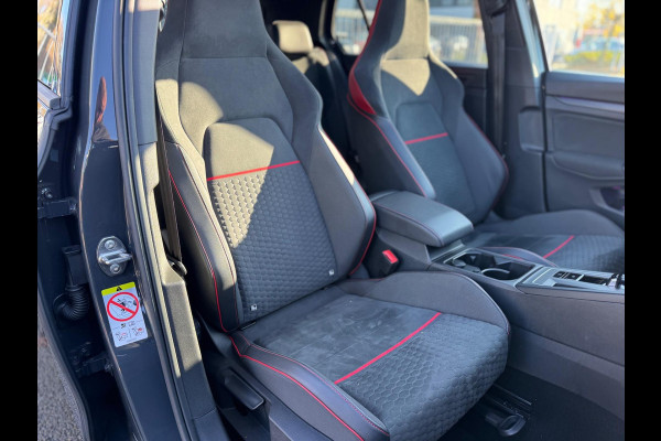 Volkswagen Golf 2.0 TSI GTI Clubsport Panorama IQ Led ACC 301 PK