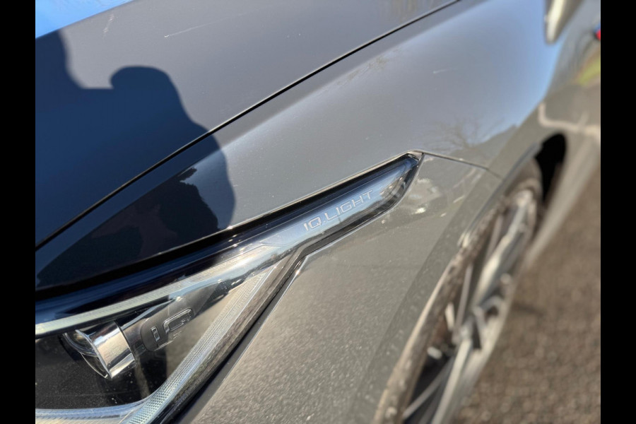 Volkswagen Golf 2.0 TSI GTI Clubsport Panorama IQ Led ACC 301 PK