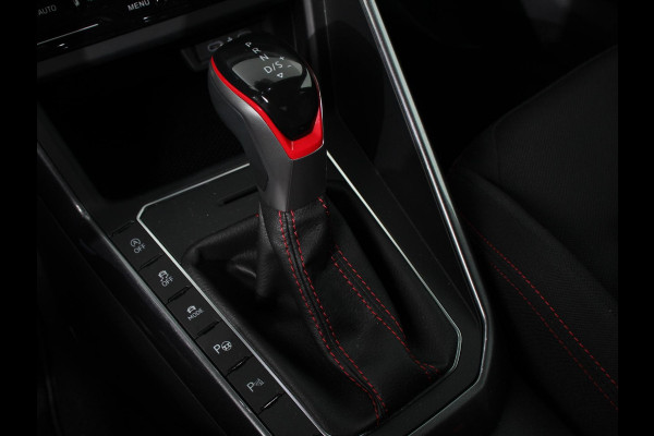 Volkswagen Polo 2.0 TSI GTI Automaat Navigatie Apple Carplay / Android Auto Adaptive Cruise Control Parkersensoren Park Assist Dodehoek Assistent Stoelverwarming Climate Control