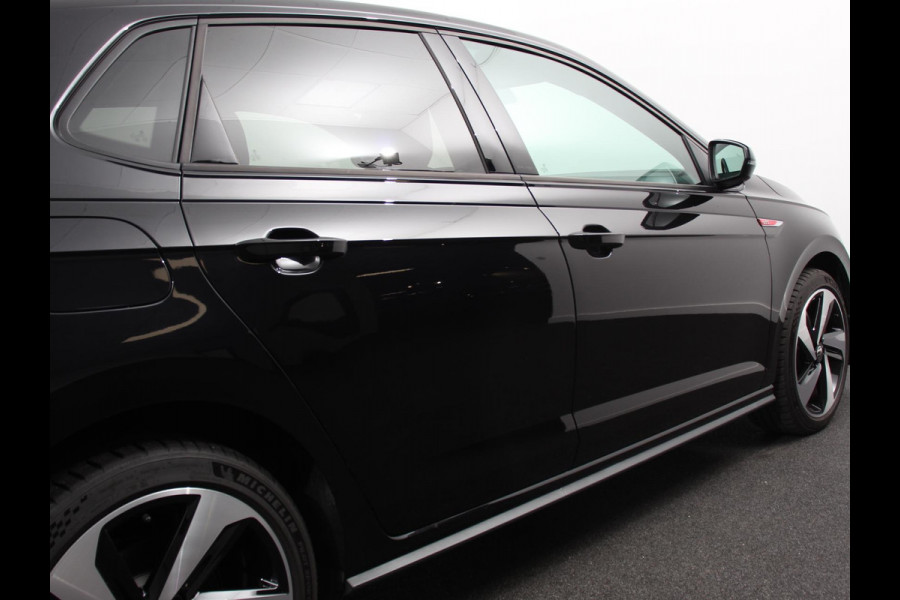 Volkswagen Polo 2.0 TSI GTI Automaat Navigatie Apple Carplay / Android Auto Adaptive Cruise Control Parkersensoren Park Assist Dodehoek Assistent Stoelverwarming Climate Control