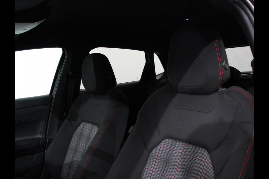 Volkswagen Polo 2.0 TSI GTI Automaat Navigatie Apple Carplay / Android Auto Adaptive Cruise Control Parkersensoren Park Assist Dodehoek Assistent Stoelverwarming Climate Control