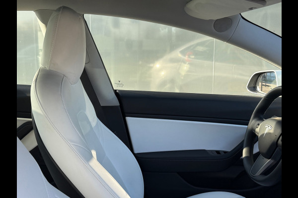 Tesla Model 3 Long Range AWD 75 kWh 92% SOH Trekhaak Autopilot
