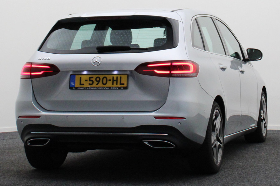 Mercedes-Benz B-Klasse 180 Launch Edition AMG Line Automaat Virtual Cockpit, LED, Apple Carplay, Camera, PDC, 18"