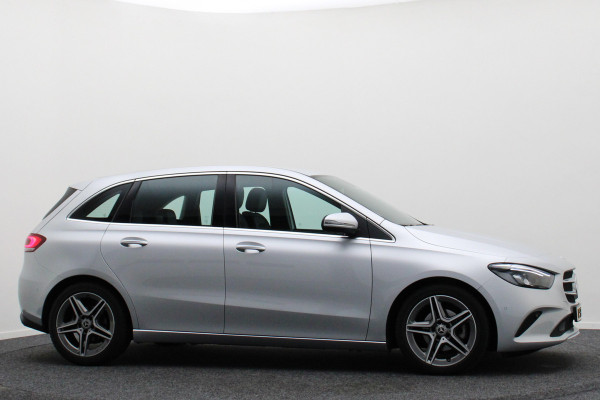 Mercedes-Benz B-Klasse 180 Launch Edition AMG Line Automaat Virtual Cockpit, LED, Apple Carplay, Camera, PDC, 18"