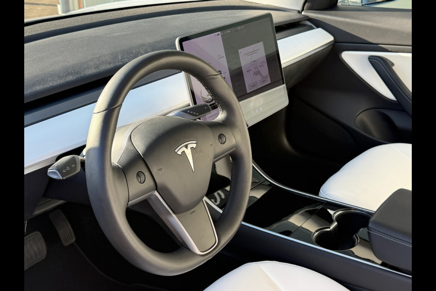 Tesla Model 3 Long Range AWD 75 kWh 92% SOH Trekhaak Autopilot
