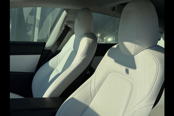 Tesla Model 3 Long Range AWD 75 kWh 92% SOH Trekhaak Autopilot