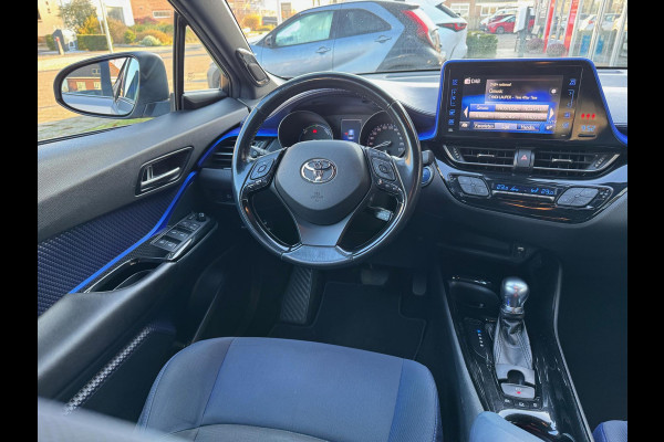 Toyota C-HR 1.8 Hybrid Bi-Tone Plus | JBL, LED Pakket, Dodehoekherkenning, Navigatie, Parkeersensoren, Stoelverwarming, Keyless, 18 inch