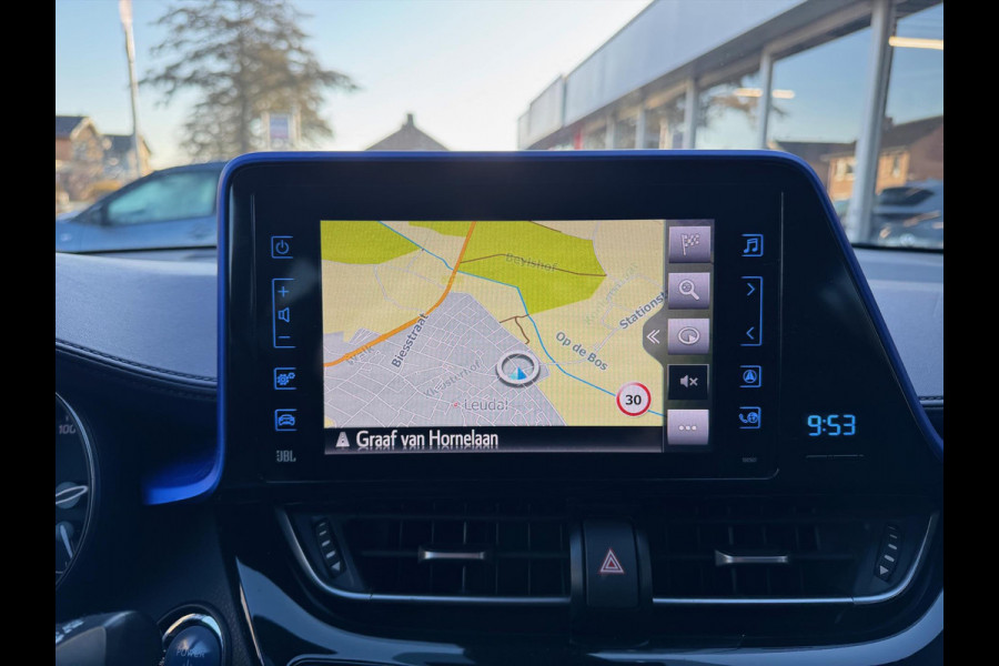 Toyota C-HR 1.8 Hybrid Bi-Tone Plus | JBL, LED Pakket, Dodehoekherkenning, Navigatie, Parkeersensoren, Stoelverwarming, Keyless, 18 inch