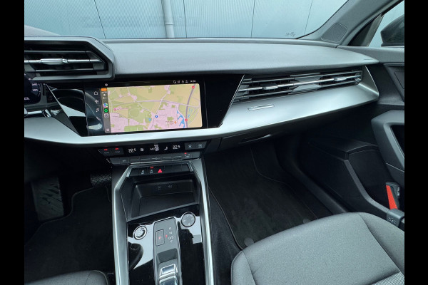 Audi A3 Limousine 30 TFSI Automaat * Carplay * Optiek Zwart * Parkeersensoren *