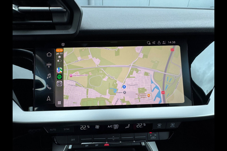 Audi A3 Limousine 30 TFSI Automaat * Carplay * Optiek Zwart * Parkeersensoren *