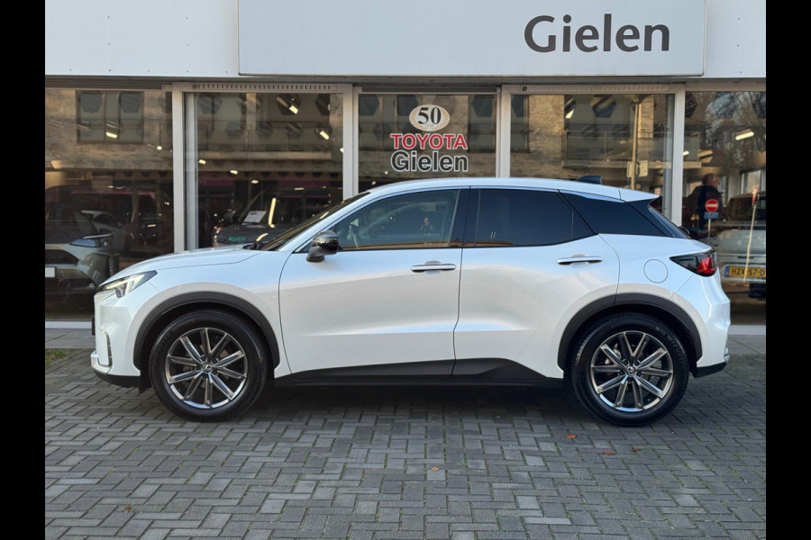 Lexus LBX 1.5 Hybrid Elegant | Leer, Privacy Glass, Stoel + Stuurverwarming, Dodehoekherkenning, Parkeersensoren, 18 inch