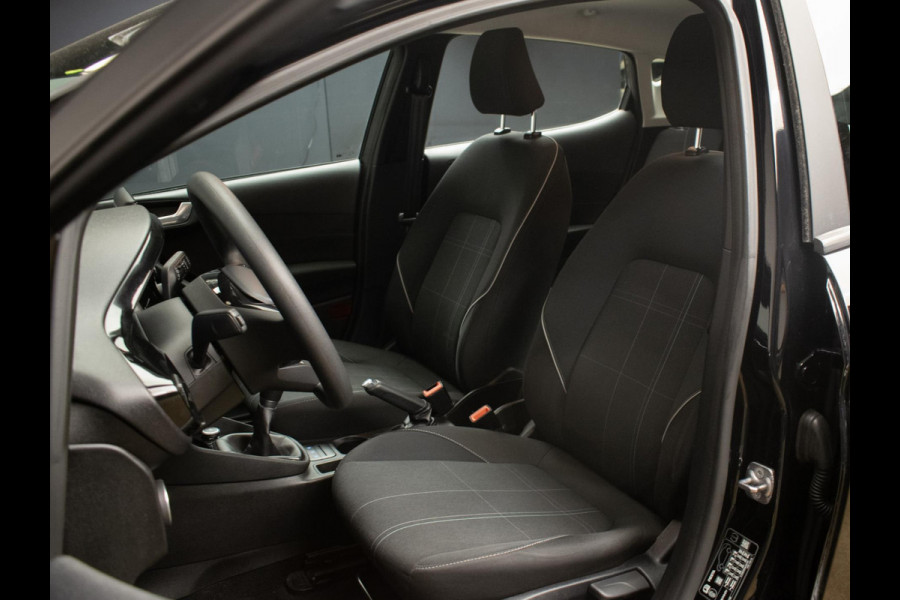 Ford Fiesta 1.1 Sport (APPLE CARPLAY,NAVI,LED,PDC,LANE ASSIST,DAB,BLUETOOTH,SPORTSTOELEN,LM VELGEN,NIEUWE APK,NETTE STAAT)