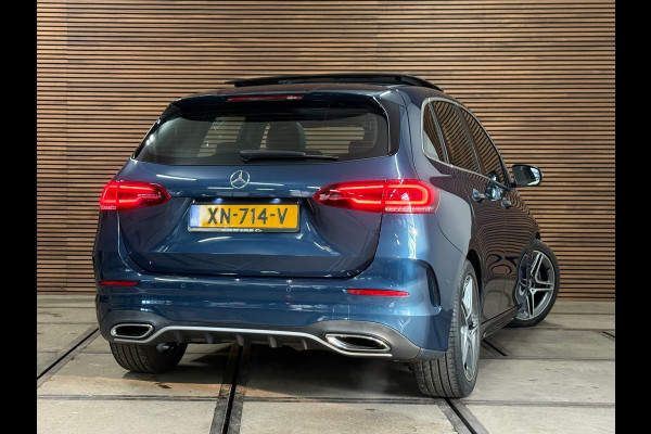 Mercedes-Benz B-Klasse 180 Business Solution AMG | Pano | Alcantara | 18' inch | DAB | Navigatie | Camera