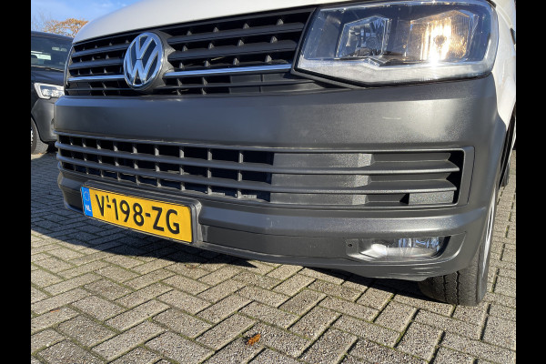 Volkswagen Transporter 2.0 TDI 102pk L1H1 Comfortline / vaste prijs rijklaar € 14.950 ex btw / bpm vrij / euro 6 diesel / Bott ingerichte laadruimte / airco / cruise / imperial / trekhaak !