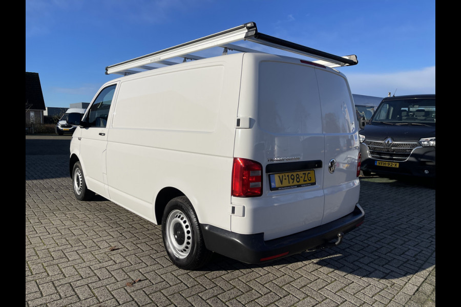 Volkswagen Transporter 2.0 TDI 102pk L1H1 Comfortline / vaste prijs rijklaar € 14.950 ex btw / bpm vrij / euro 6 diesel / Bott ingerichte laadruimte / airco / cruise / imperial / trekhaak !