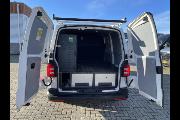 Volkswagen Transporter 2.0 TDI 102pk L1H1 Comfortline / vaste prijs rijklaar € 14.950 ex btw / bpm vrij / euro 6 diesel / Bott ingerichte laadruimte / airco / cruise / imperial / trekhaak !