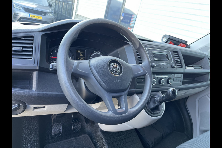 Volkswagen Transporter 2.0 TDI 102pk L1H1 Comfortline / vaste prijs rijklaar € 14.950 ex btw / bpm vrij / euro 6 diesel / Bott ingerichte laadruimte / airco / cruise / imperial / trekhaak !